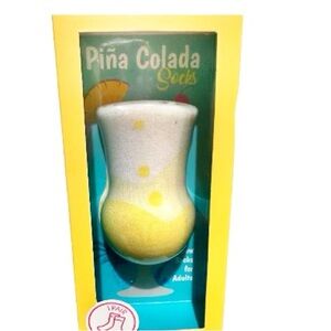 NWT Piña Colada Socks in Yellow and White
